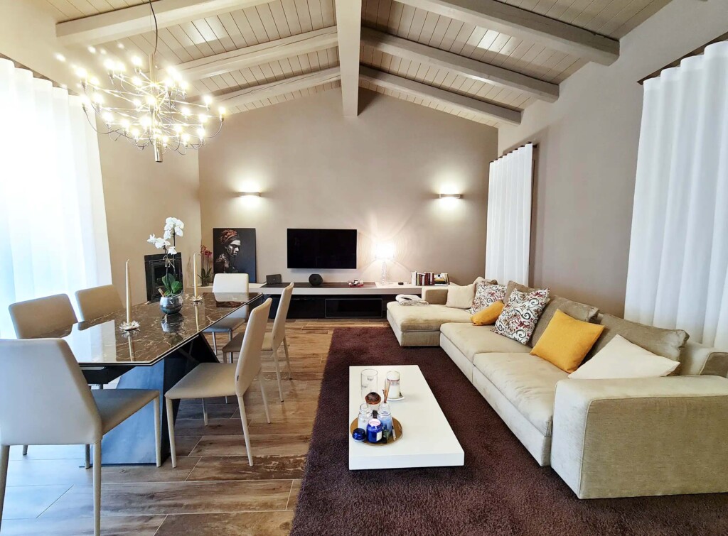 zona-giorno-open-space-casale-in-chiave-moderna